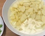A picture of step 1 of Leftovers torai with aloo ki bujia.