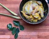 Foto langkah ke 1 dari resep Ayam Goreng Bumbu Kuning.