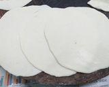 A picture of step 2 of Custard bread.