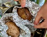 A picture of step 5 of Jacket Potatoes with Cheese Filling.