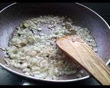 A picture of step 1 of Aloo Methi makhani.