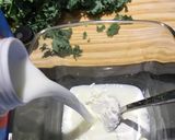 Foto del paso 5 de la receta: Pastel de bacalao, merluza y gambas, con kale y queso feta
