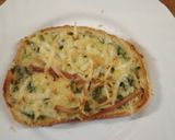 Zöldfűszeres melegszendvics recept fázis 3 fotója