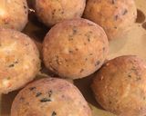Foto del passaggio 6 della ricetta Pallot cacio e ove (polpette formaggio e uova)