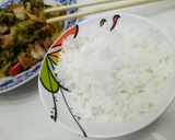 Hình bước làm 4 của món Heo quay xào dưa cải