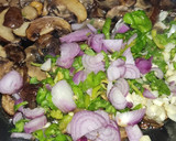Foto del paso 1 de la receta: Espaguetis con champiñones y salchichón