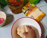 Foto langkah ke 5 dari resep Roti Goreng Isi Coklat (Tanpa Ulen, Adonan Dasar Minyak).