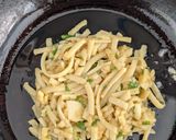 Foto del paso 4 de la receta: Torrejitas de fideos con queso y perejil