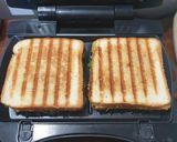 વેજ. ચીઝ ગ્રીલ સેન્ડવીચ (Veg. Cheese grill Sandwich recipe Gujarati) રેસીપી સ્ટેપ6ફોટો