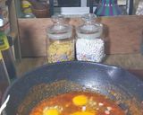 Gambar langkah 3 resipi Sambal Telur Pecah.