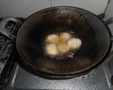 Foto langkah ke 9 dari resep Perkedel Tahu dan Kentang Tanpa Telur.