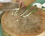 A picture of step 3 of Stir-Fried Cuttlefish Rolls | Eight Major Cuisines of China · Min (Fujian) cuisine.