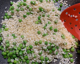 Foto del paso 4 de la receta: Arroz improvisado de salchichas y morcilla