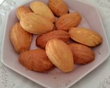 Une image de l'étape 1 de Madeleine au gâteau des anges.