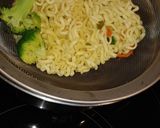 Foto langkah ke 1 dari resep Mie goreng.