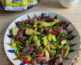 Foto langkah ke 4 dari resep Tumis cumi asin Pete pedas.