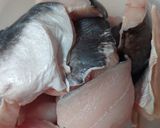 Foto langkah ke 1 dari resep Ikan Tenggiri Kuah Asam.