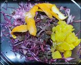 Foto del passaggio 1 della ricetta Filetto Di Trota Con Bottarga Home Made E Cavolo Viola