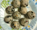 A picture of step 3 of Seaweed Rice Balls.