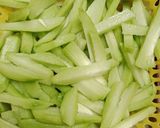 Foto langkah ke 2 dari resep Tumis Labu Siam Jagung Manis.