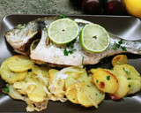 Foto del paso 6 de la receta: Dorada al horno asada con patatas