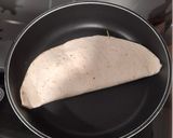 Foto del paso 3 de la receta: Quesadillas Jamón York, queso rallado y huevo revuelto