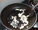Foto langkah ke 5 dari resep Tumis bunga Pepaya.
