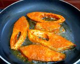 A picture of step 3 of Katla fish biryani in electric rice cooker.