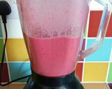 A picture of step 2 of Vickys Beetroot and Berry Smoothie, GF DF EF SF NF.