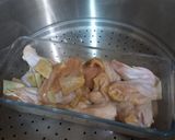 Foto langkah ke 3 dari resep Ayam Kukus Jahe ala Devina Hermawan.