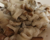 Foto del paso 1 de la receta: Guiso de chopo en su tinta