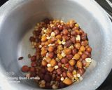 A picture of step 1 of Sprouted kala chana gravy.