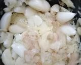 A picture of step 1 of South Indian spicy prawn gravy.