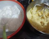 Foto langkah ke 1 dari resep Marble Cake Tiga Rasa Super Moist dan Anti Seret.