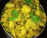 बटाटा भाजी (batata bhaji recipe in marathi) रेसिपी स्टेप 3 फोटो 
