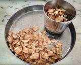 कुकर बटन केक (Cooker Button Cake Recipe In Marathi) रेसिपी स्टेप 1 फोटो 