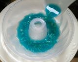 Foto langkah ke 4 dari resep Puding Lumut Bunga Telang.