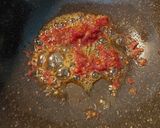 Foto langkah ke 2 dari resep Telor Ceplok Masak Santan.