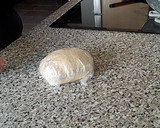 Foto del paso 8 de la receta: Coca salada con escalivada, huevo duro, atún... (con lo que prefieras)