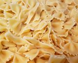 A picture of step 6 of White sauce pasta.