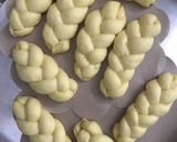 Foto langkah ke 6 dari resep Buttermilk Braided Doughnuts.