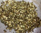 குஜராத்தி மட்கி சப்ஜி முளைத்தபாசிப்பயறு சப்ஜி/sproutedMoongdhaal Recipe in Tamil) ரெசிபி ஸ்டேப் 2 புகைப்படம்