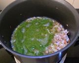 A picture of step 4 of Thai Veg Green Curry.