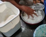 Foto langkah ke 2 dari resep Kue Carabikang Cungkil (porsi banyak).