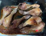 Foto del paso 1 de la receta: Muslos encebollados en salsa de otro