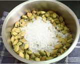 A picture of step 1 of Ellaichi Powder.