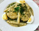 Foto del paso 8 de la receta Merluza en salsa al vino blanco