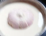 A picture of step 2 of Onion Pakoda.