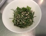 Une image de l'étape 5 de Marinade au vinaigre de vin, ail et herbes aromatiques.