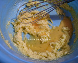 Foto langkah ke 3 dari resep Red Velvet Cupcake (No Mixer).